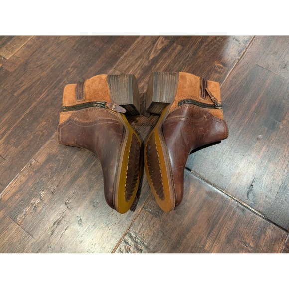 Clarks Artisan Boots Womens Size 5 Leather Suede Block Heel Ankle Zip Western - Picture 5 of 11